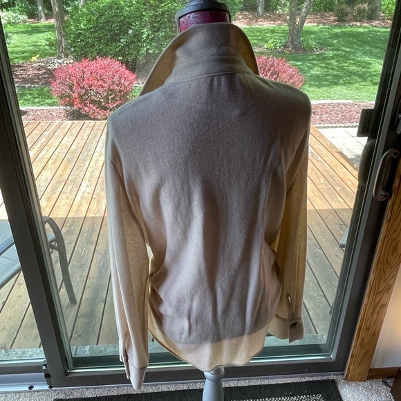 Ruched shirt - Picture 3 of 9